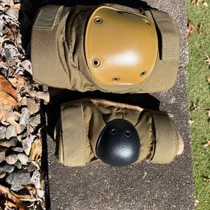 New Military Issue Knee & Elbow Pads, size small